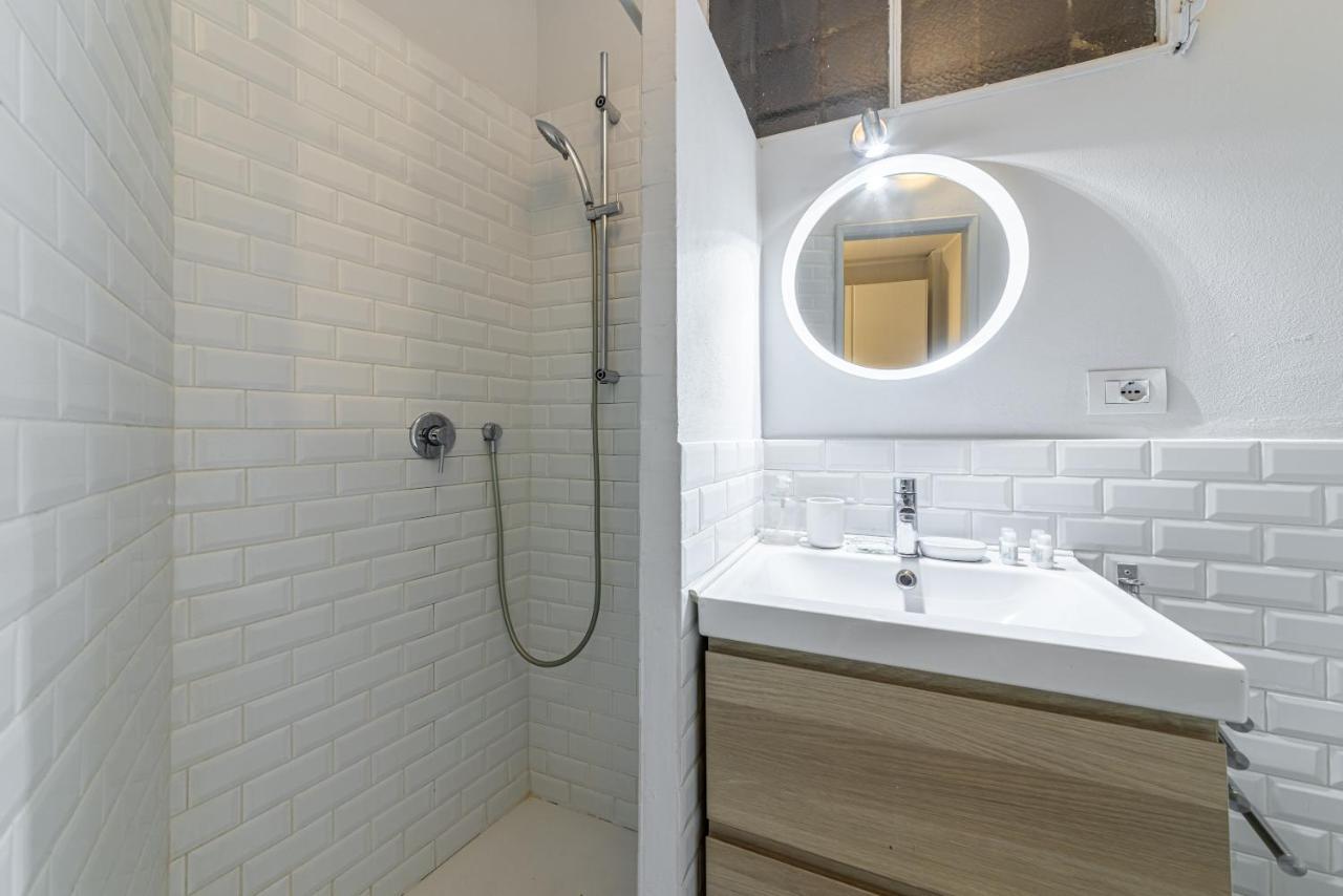 Monte Nero Charme Apartment Милан Экстерьер фото